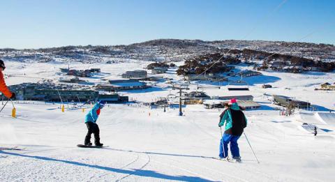科休斯科国家公园 (Kosciuszko National Park) 佩里舍山滑雪度假村 (Perisher Range Ski Resort)